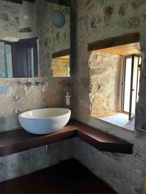 Medieval Tower In Umbria With Swimming Pool Montelagello Buitenkant foto