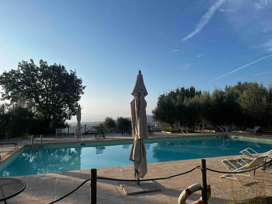 Medieval Tower In Umbria With Swimming Pool Montelagello Buitenkant foto