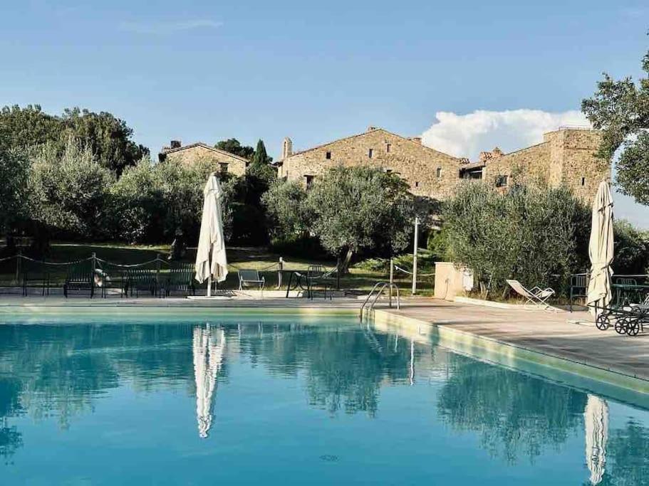 Medieval Tower In Umbria With Swimming Pool Montelagello Buitenkant foto