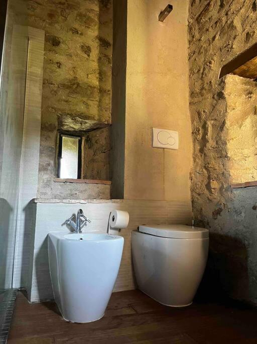 Medieval Tower In Umbria With Swimming Pool Montelagello Buitenkant foto