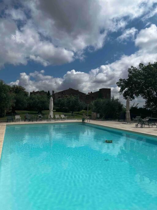 Medieval Tower In Umbria With Swimming Pool Montelagello Buitenkant foto